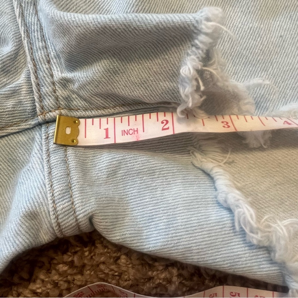 {Levi’s} 501 High Rise Light Wash Denim Shorts - Picture 5 of 10